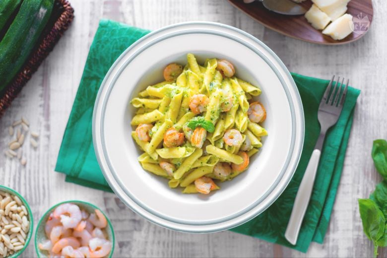 Garganelli con mazzancolle e pomodorini al basilico, fondente di fagioli alle erbe aromatiche